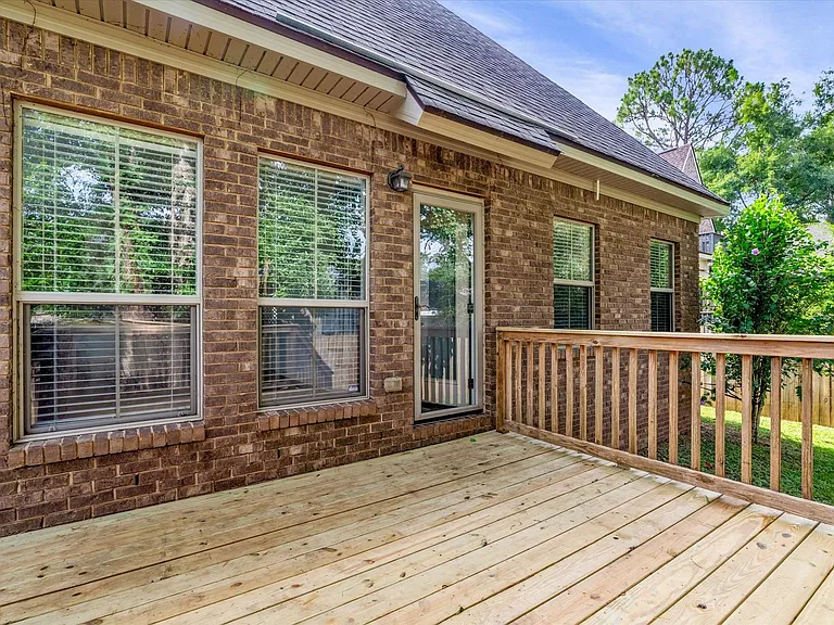 1060 Linlen Ave — Photo 19