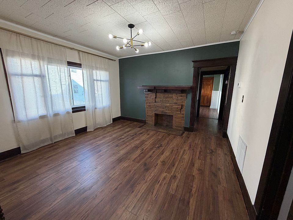 1st image of 225 Stevenson St
