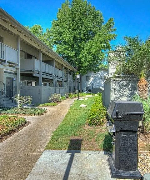 Brooklake — Photo 23