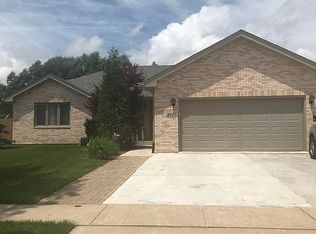 972 Princeton Ave, Romeoville, IL 60446