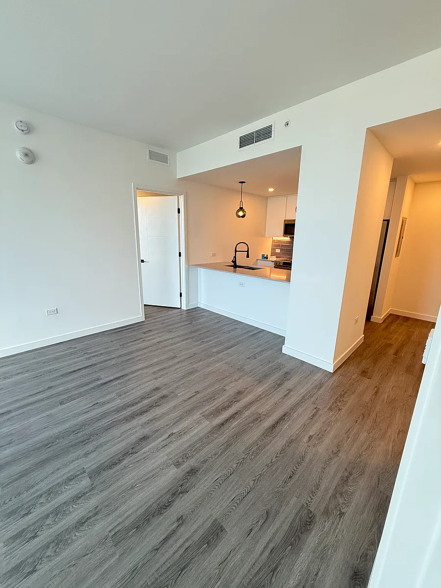 Building Photo - 90 NW 31st St #B3