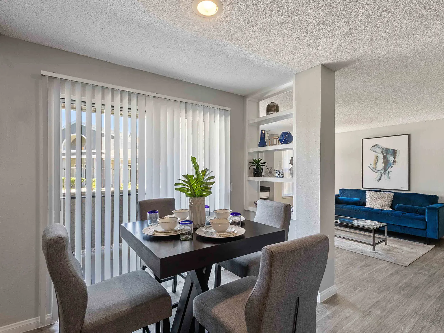 Renaissance Villas Apartment Homes — Photo 4