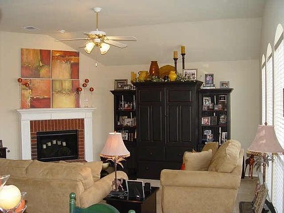 3rd image of 1515 Silver Spur Dr