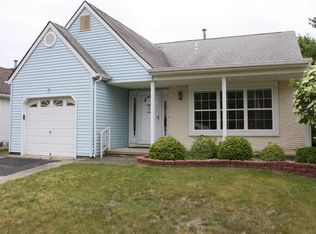5 Maidstone Ct, Toms River, NJ 08757