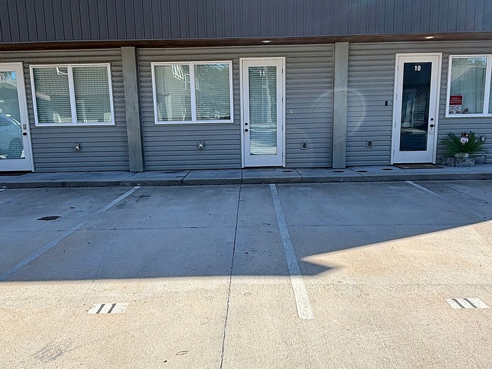 1st image of 305 Ella St