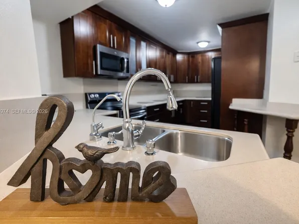 8801 Wiles Rd APT 307, Pompano Beach, FL 33067