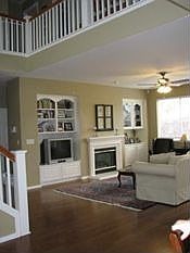 3rd image of 924 W Pebble Dr