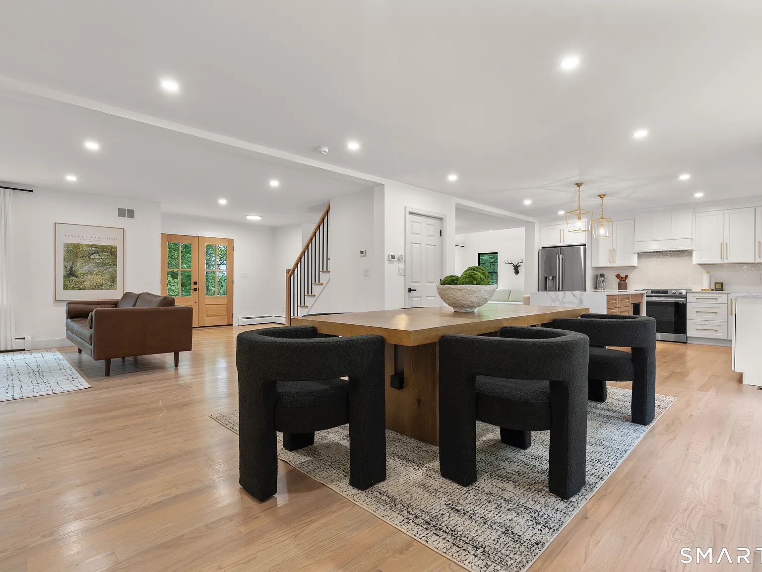 3 bed, 2.5 bath, 3155 sqft, $5,500 — Photo 2