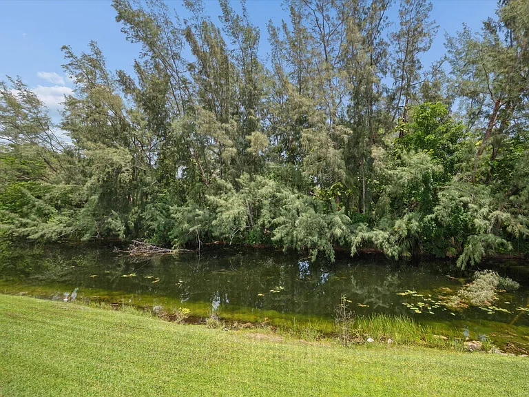 473 Lake Frances Dr — Photo 13