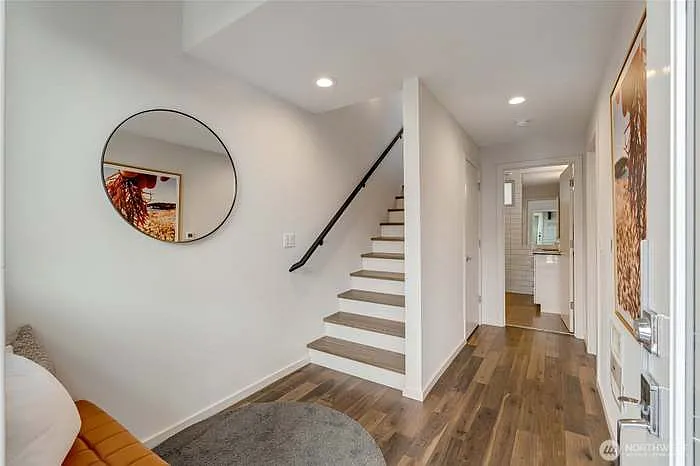 2 bed, 1320 sqft, $4,500 — Photo 4