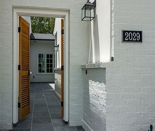 2nd image of 2029 Woodberry Ave