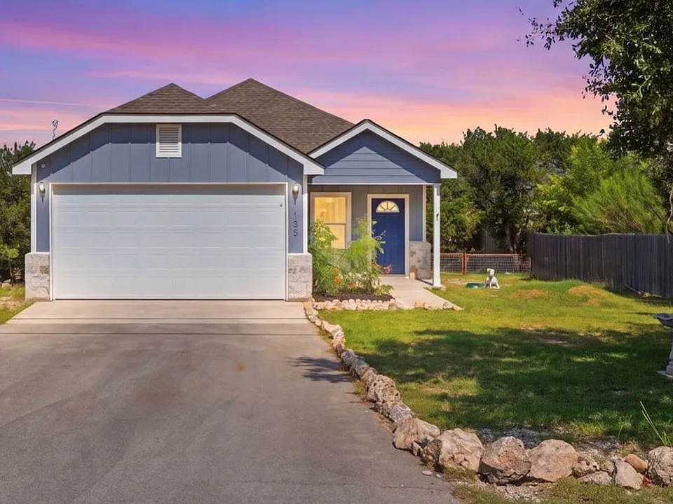 1135 Hedgestone
