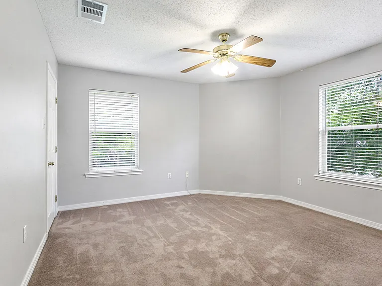 472 Vireo Dr — Photo 10