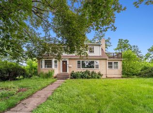 2325 15th Ave E, North Saint Paul, MN 55109