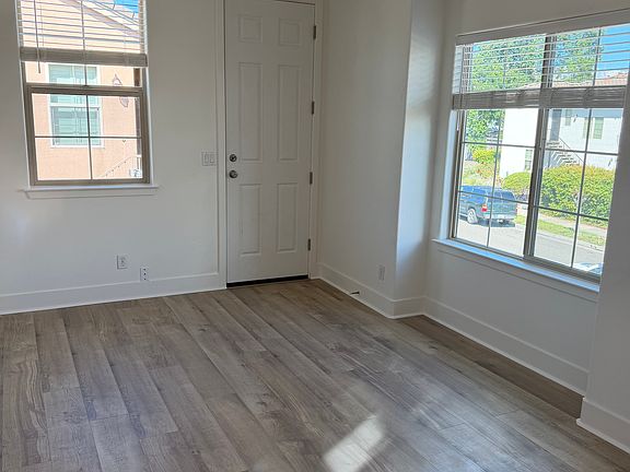 3rd image of 1468 Trombetta St