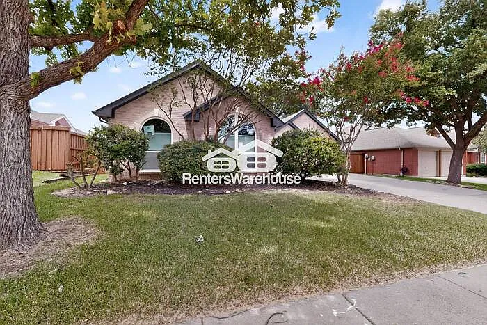 2505 Caprock Cv — Photo 3