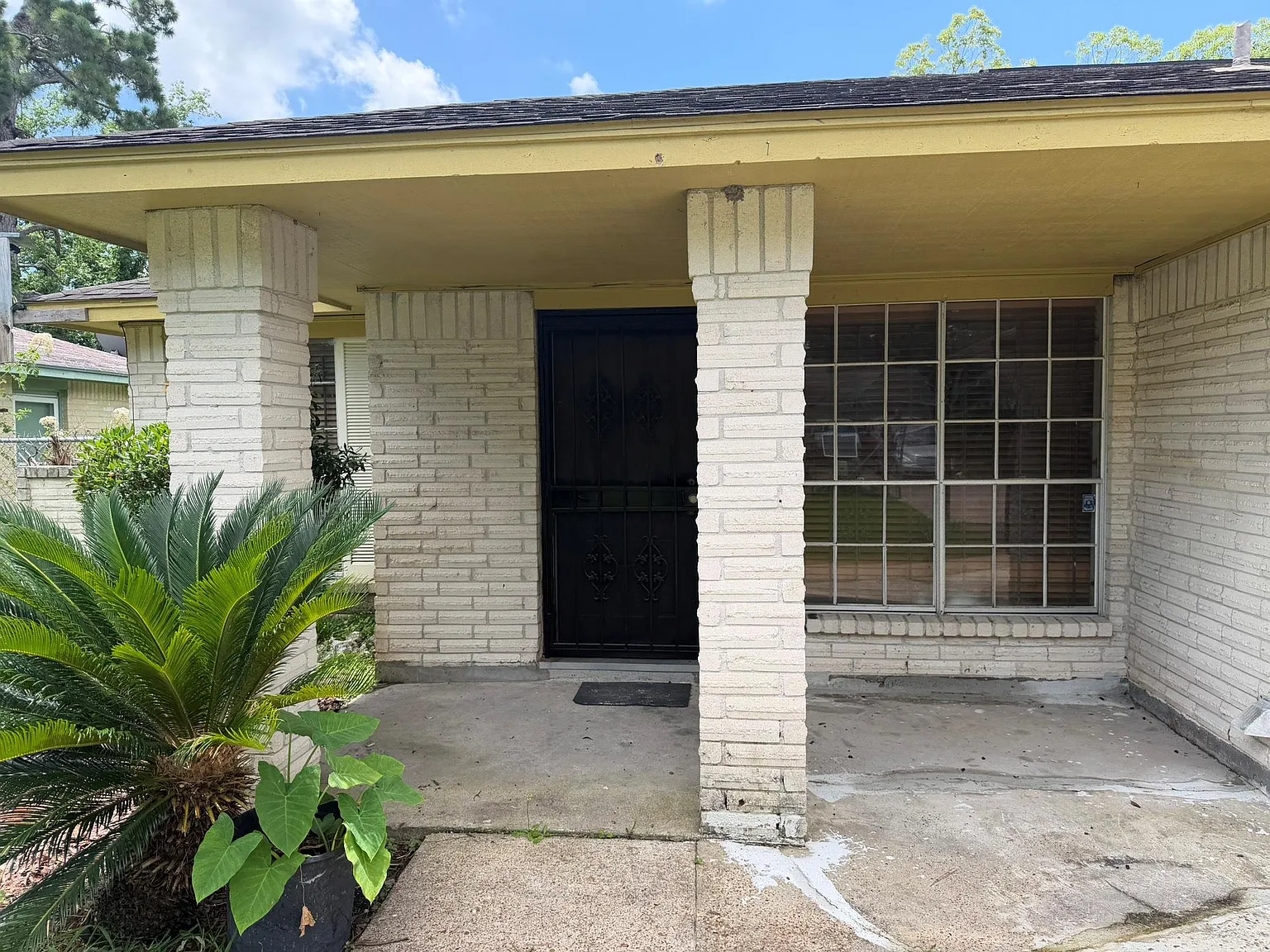 3 bed, 1.5 bath, 992 sqft, $1,700 — Photo 3