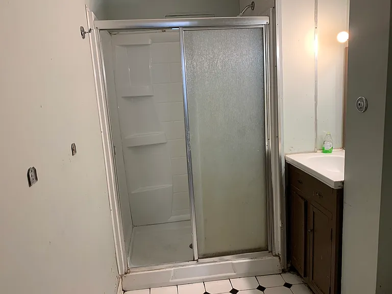 105 Concord Pl — Photo 1