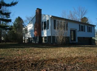 35 Farmington Rd, Amherst, MA 01002