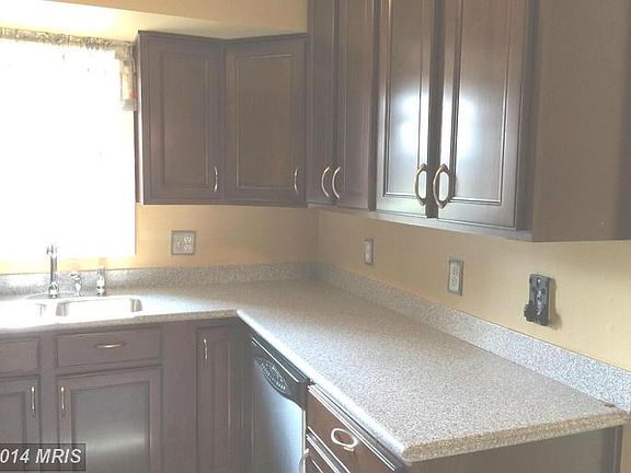 4th image of 4544 Garbo Ct