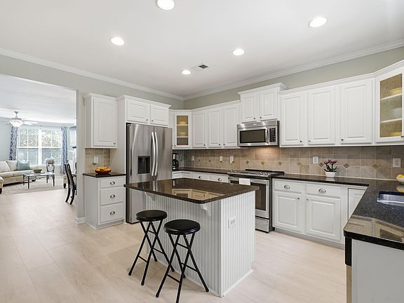4th image of 216 Fair Sailing Rd #30