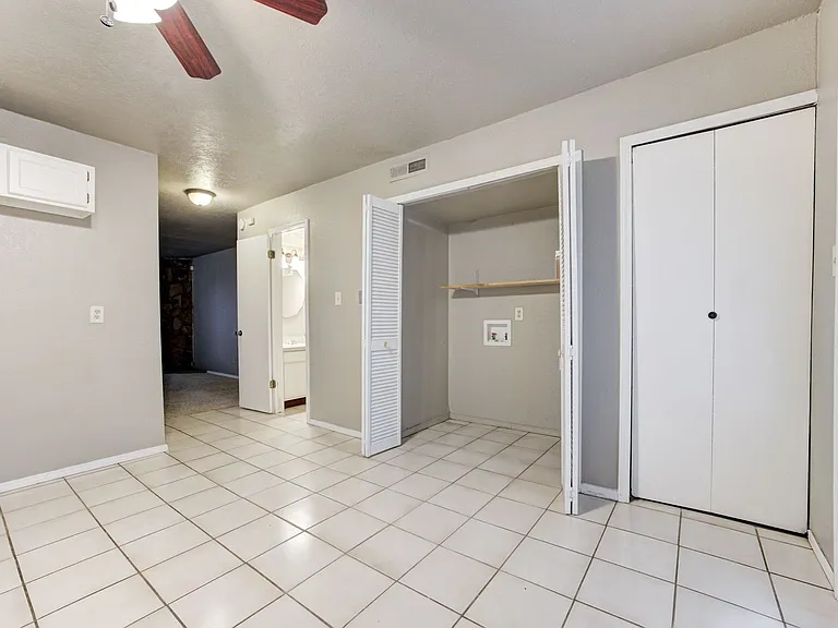631 Welston Cir #631 — Photo 15