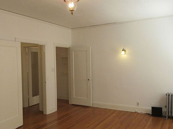 3rd image of 3360 Octavia St APT 5