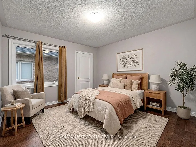 138 Yakefarm Blvd — Photo 15