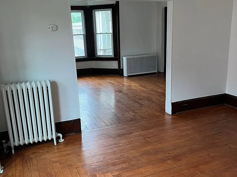22 Raymond Ave — Photo 10