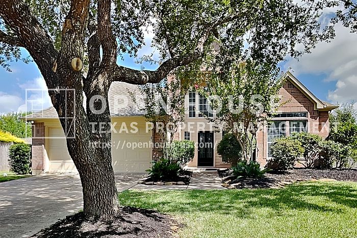 1st image of 1906 Crescent Oak Dr