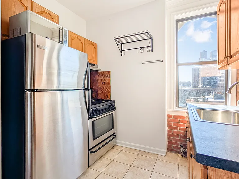 48 Graham Ave #4A — Photo 6