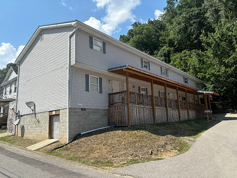 89 Pine St #A — Photo 12