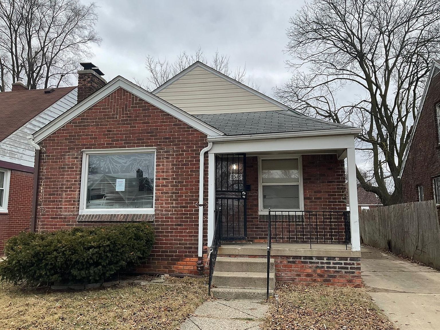 8518 Sussex St, Detroit, MI 48228 | MLS #25032772 | Zillow