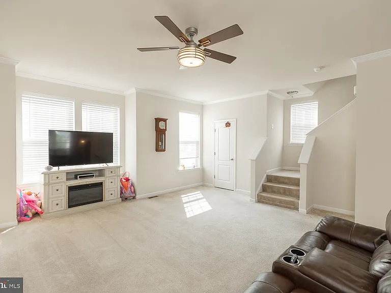 155 Schramm Loop — Photo 27