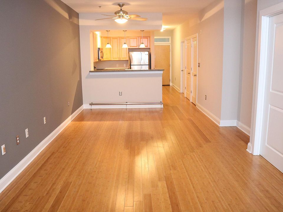 1st image of 1333 W Broad St APT 505