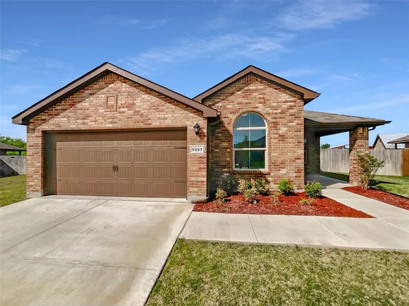 9261 High Stirrup Ln, Fort Worth, TX 76131