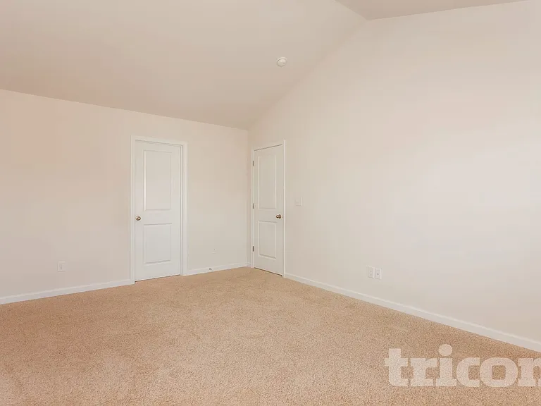 2653 McIntosh St — Photo 7