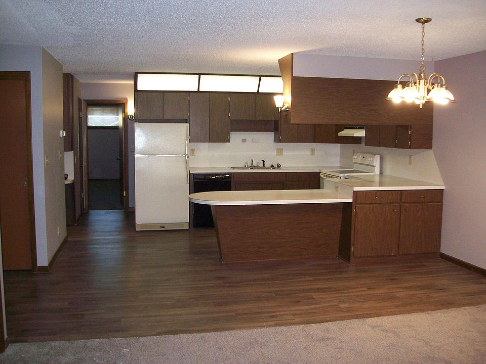 1st image of 208 S Iowa Ave #1/2