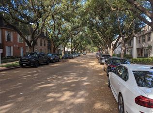 355 N Post Oak Ln APT 638, Houston, TX 77024