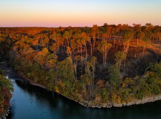 4 Lake Bend Shores Dr, Florence, AL 35633