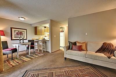 This 1 bedroom condo lives large.