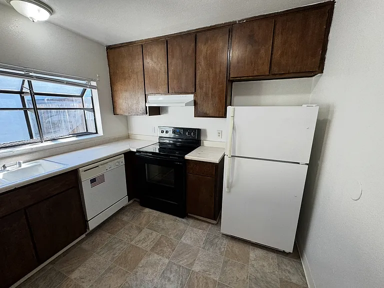 2586 Gillimer Dr — Photo 6