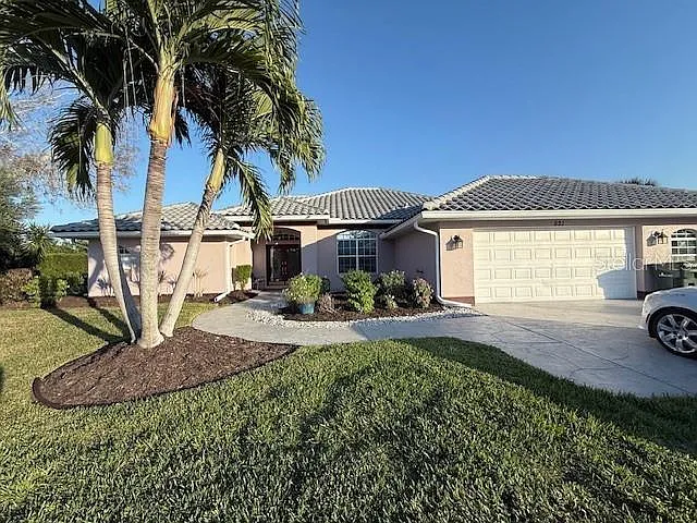 3 bed, 2.5 bath, 2260 sqft, $6,800 — Photo 3