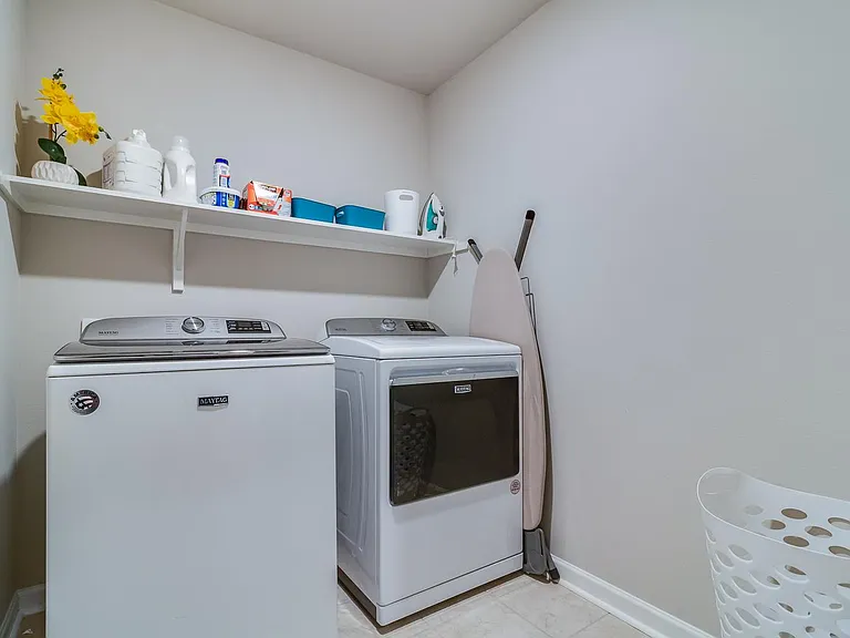 109 Red Pine Dr — Photo 17