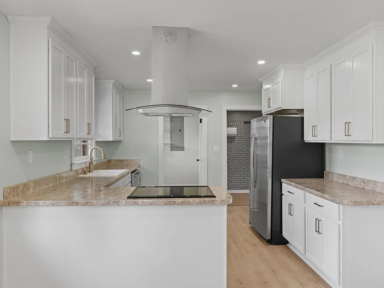 417 Edison Ave — Photo 9