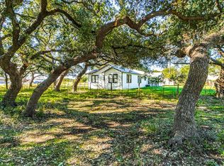 214 Gerald Dr, Blanco, TX 78606