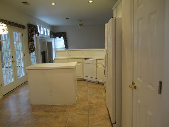 Kitchen includes Island