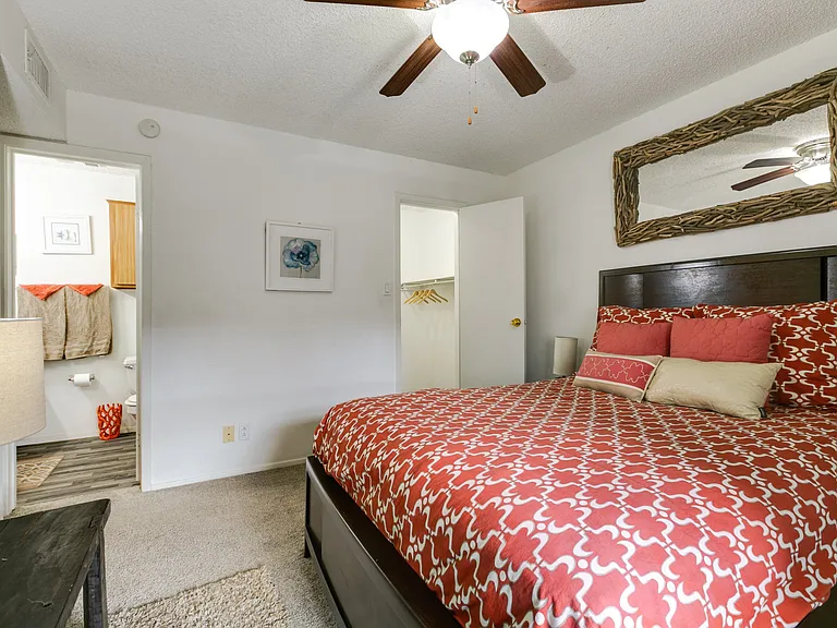 Arrowhead Pointe — Photo 17