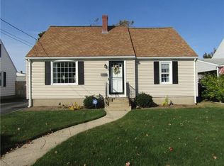 678 Benefit St, Pawtucket, RI 02861