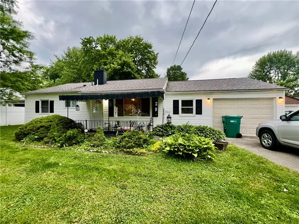 331 Crestwood Dr, New Castle, PA 16101